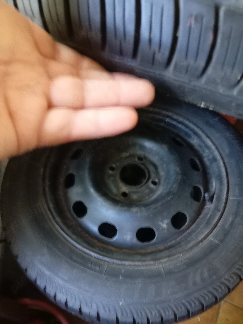 Genți de tabla auto cu 4 prezoane, 8 cm între prezoane 