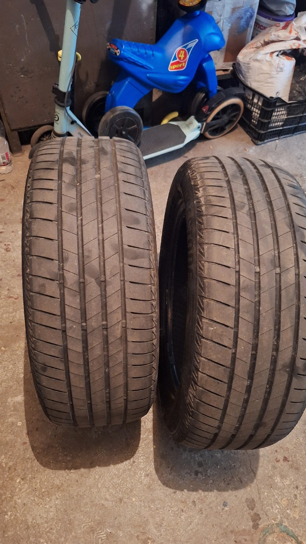 Vand doua anvelope Bridgestone 205 / 55  R16 VW, Opel, Skoda