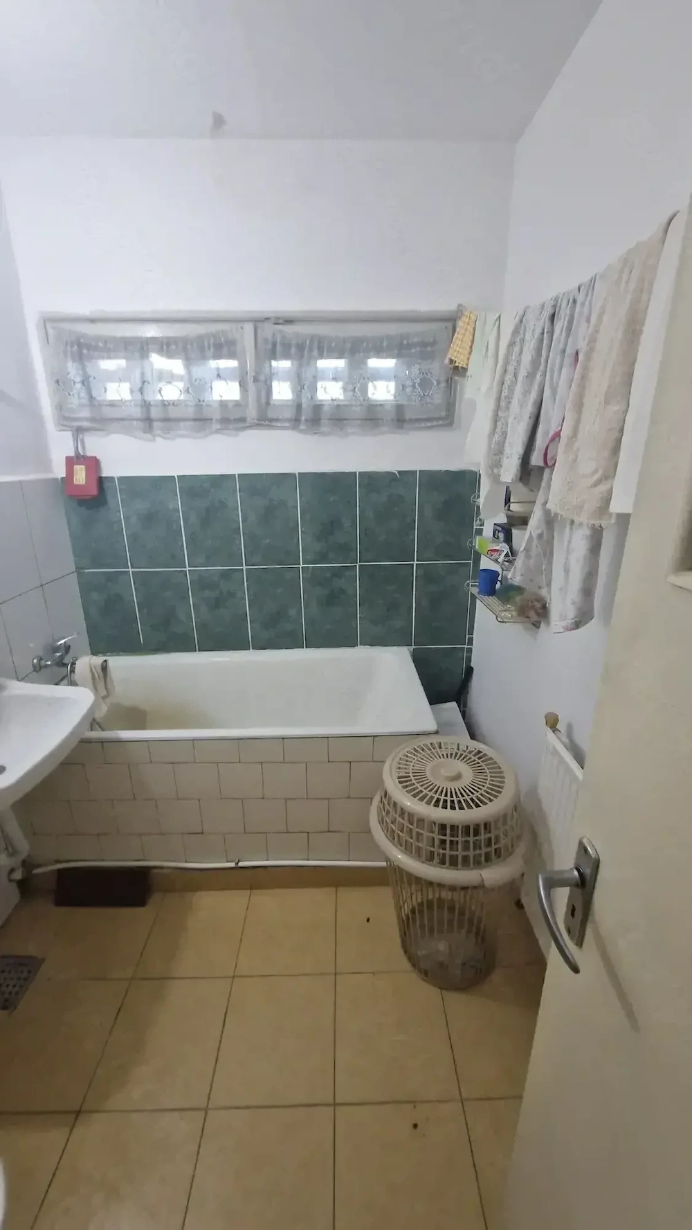 Inchiriez apartament