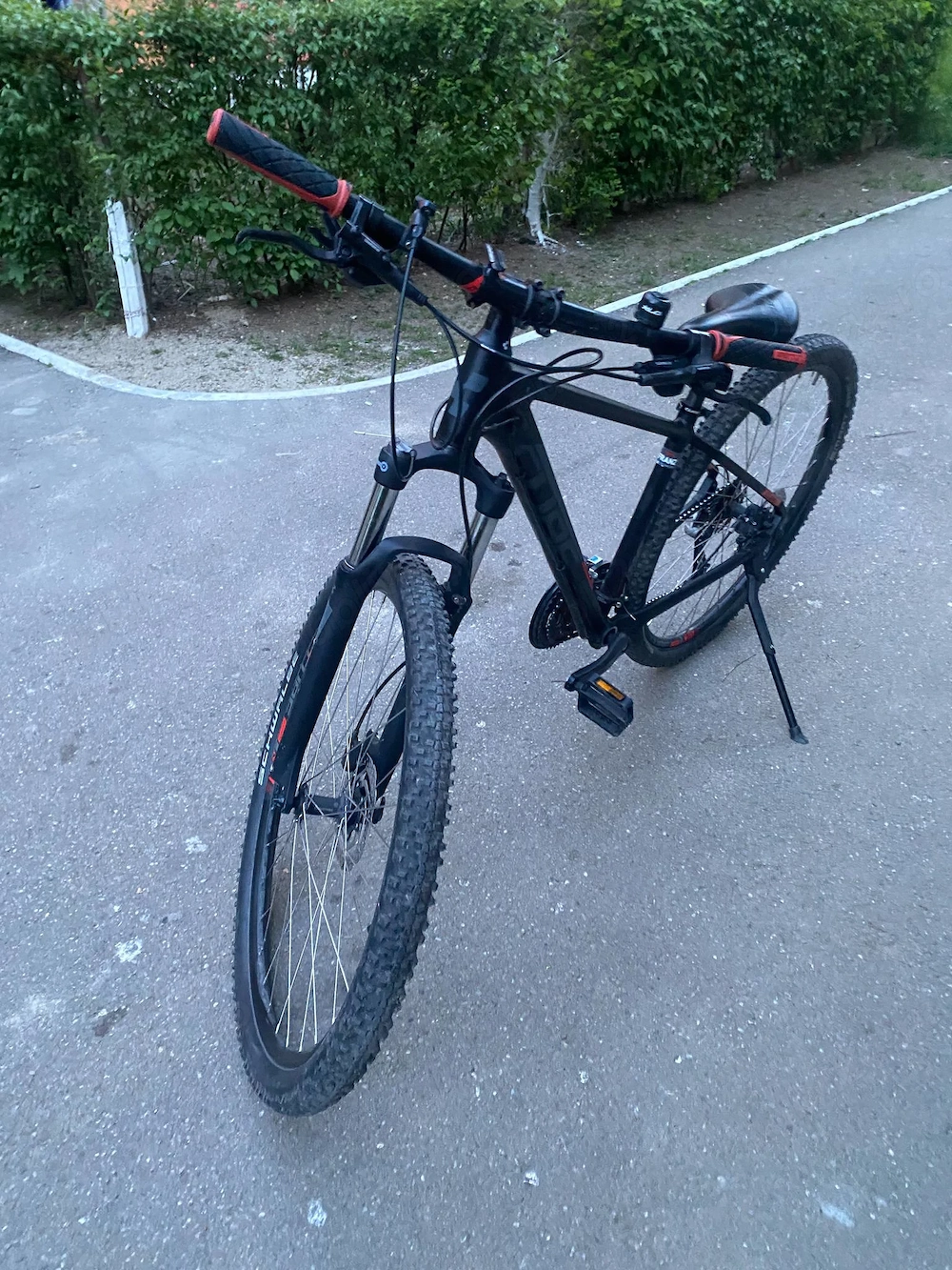Bicicleta Cube Aluminiu