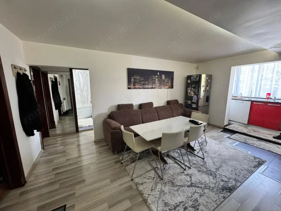  Apartament spațios cu 4 camere, 71 mp utili + balcon, zonă Vasile Alecsandri 