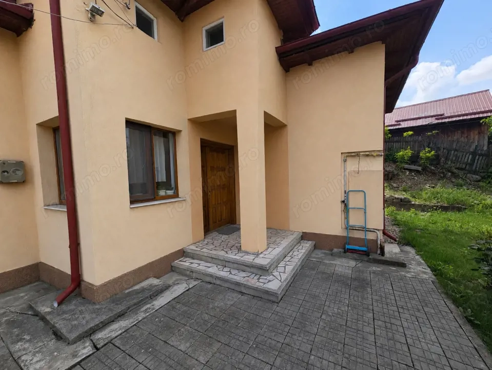 Proprietate deosebită cu potențial investițional, teren 1295 mp