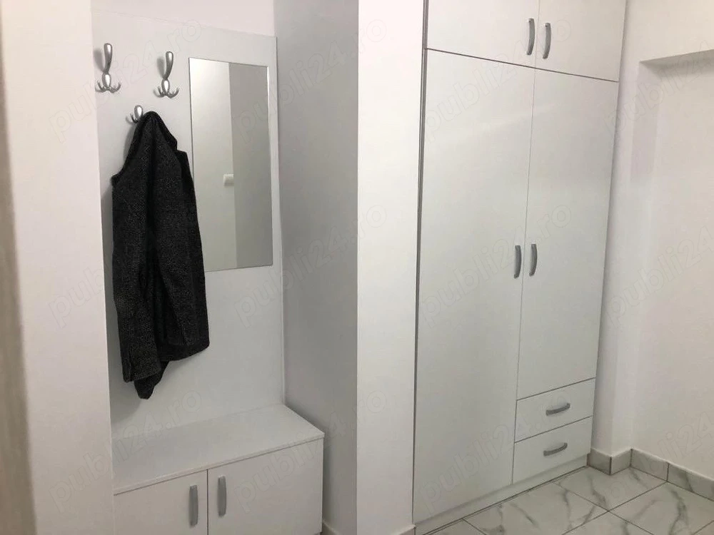 Proprietar vând garsonieră decomandată, renovată complet   Theodor Pallady nr. 11