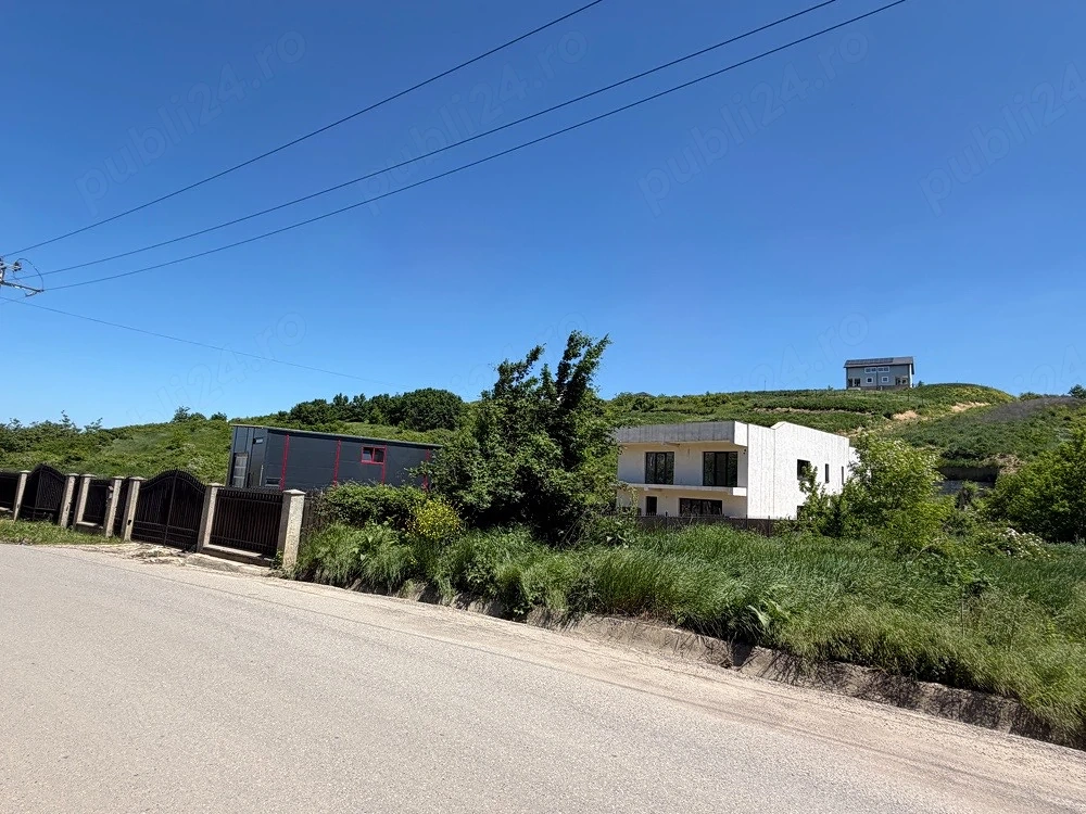 P.F casa Duplex cu 1800mp2- la un 1Km de la fostul Dedeman langa Scoala Hlincea 
