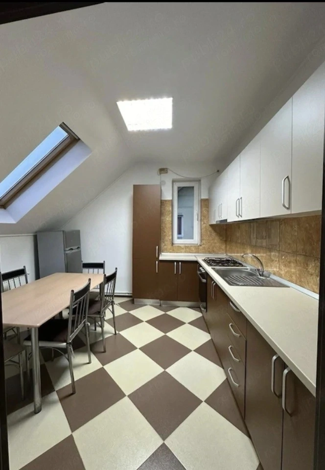 Apartament de vânzare in vilă, lângă supermarket Lidl, Moșnița Nouă -Buziașului. 