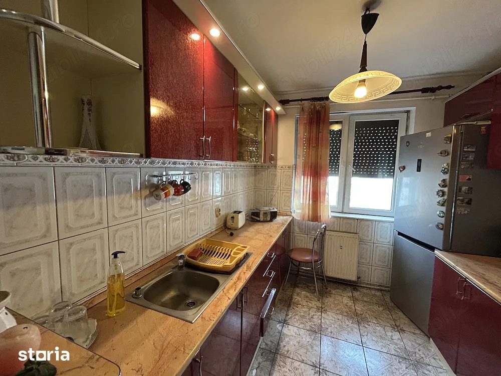 Vand apart.3 cam.ultracentral,B-dul Dragalina,et.1 din 4,cu 2 balcoane,centrala pe gaz