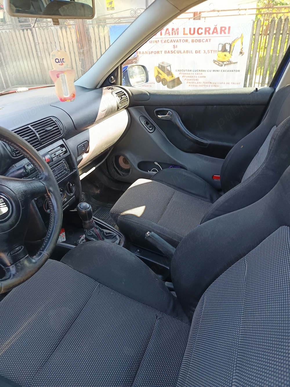 Vând schimb Seat Leon 1M1 2002 1.6 16v stare perfecta de funcționare mai multe detalii la telefon 