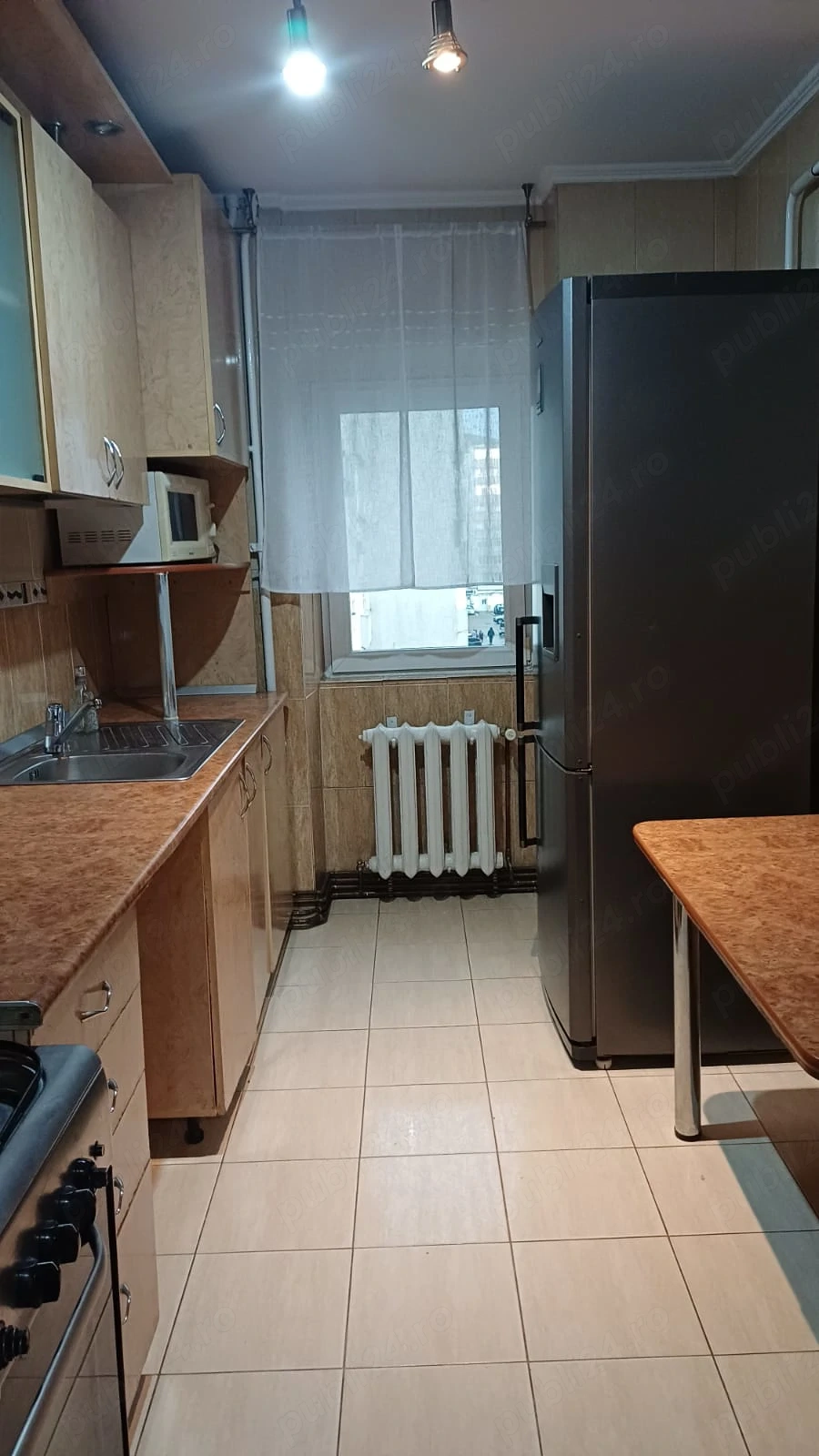 Închiriez apartament cu 3 camere in Dacia-Bicaz