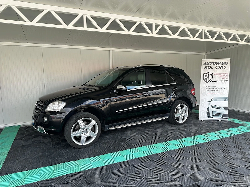 Mercedes-Benz ML 5.5 Benzina 388 CP An 2010