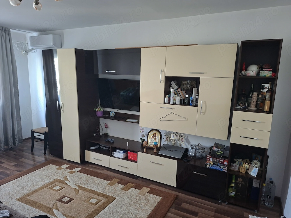 Vând apartament 3 camere 