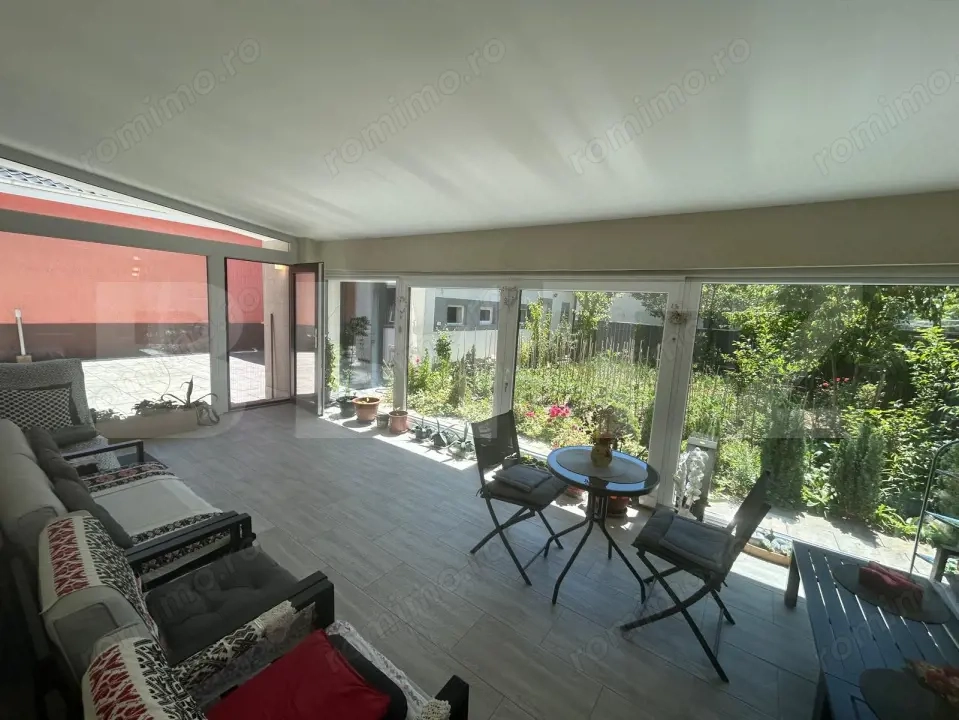 Vila Dumbravita 330mp utili, Teren 558mp - zona Kaufland