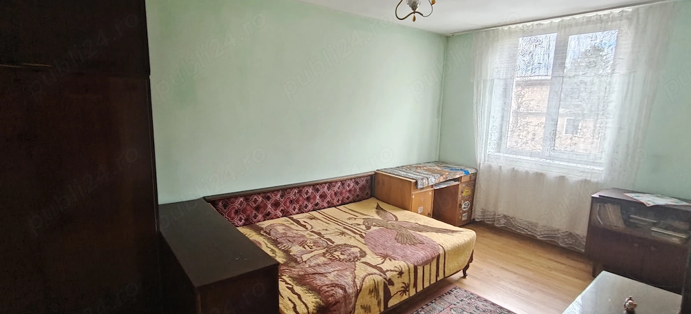 Vând apartament 3 camere