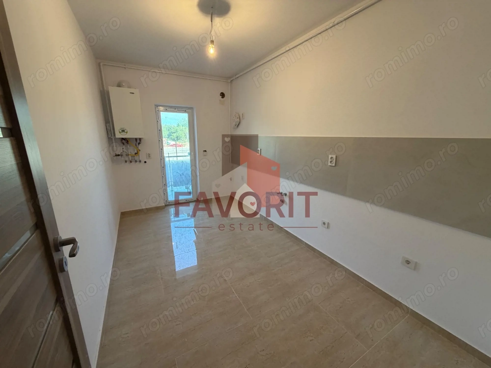 Disponibil imediat. Decomandat. Spatios