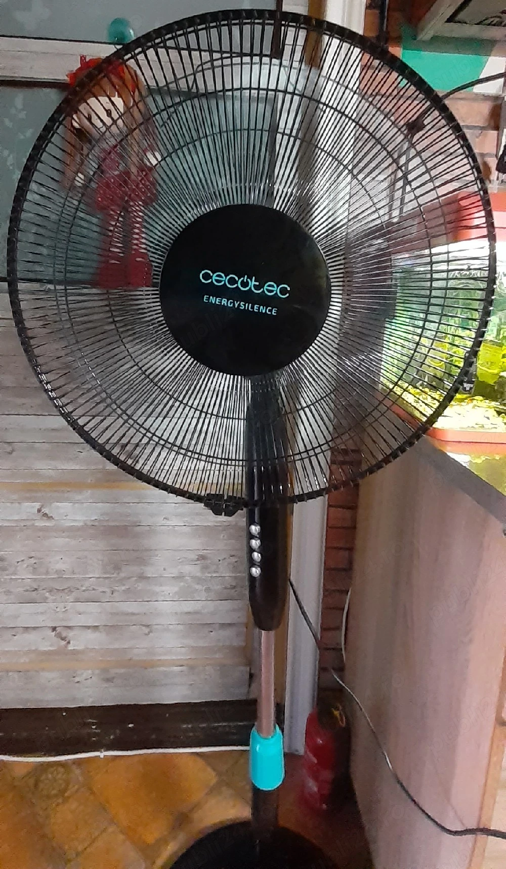 Vând ventilator CECOTEC 5 palete 3 trepte de viteză 