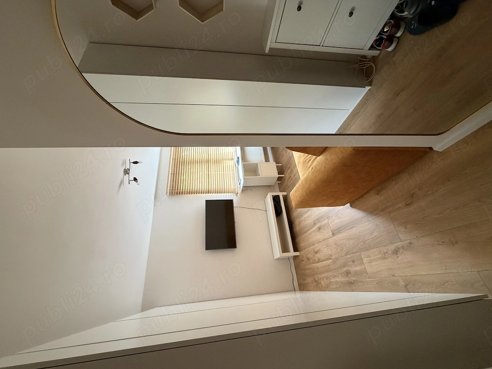 Studio (garsonieră) proaspăt renovat Titan