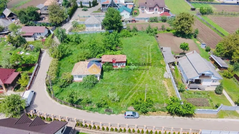CASA cu teren intravilan  2273 mp , GRUMǍZEŞTI