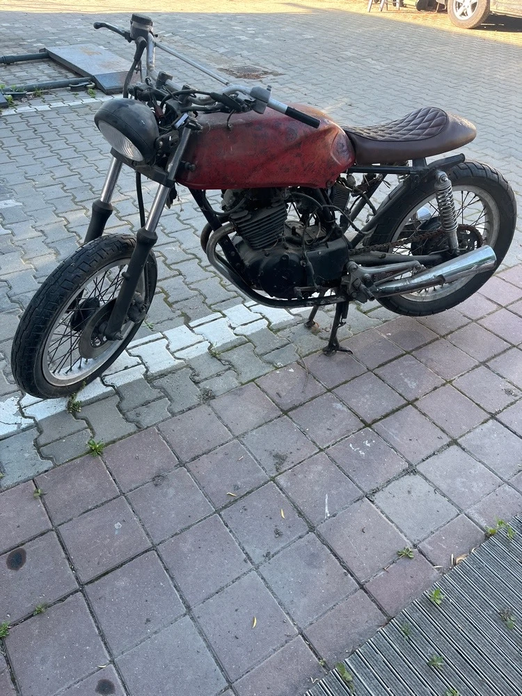 Honda CB250Rs