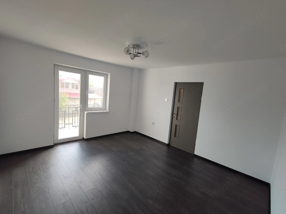 Vând apartament 2 camere