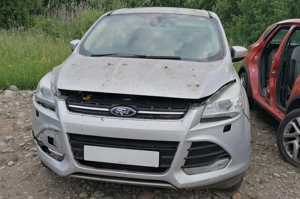 Dezmembrez Ford Kuga 2.0 d 2013