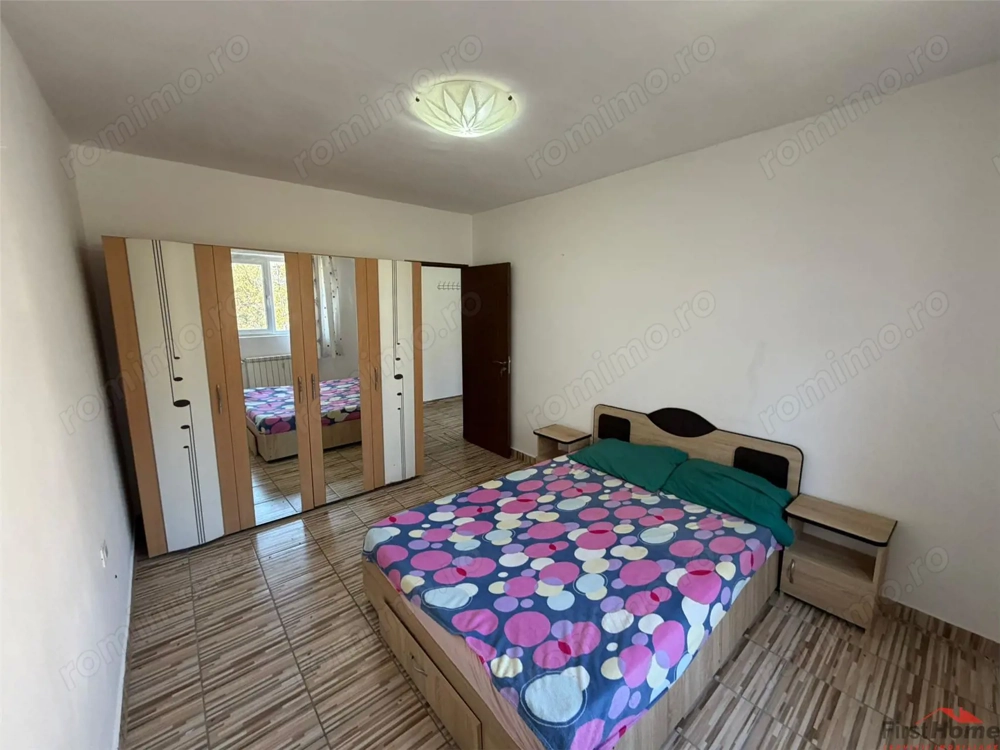 Garsoniera de vanzare, etaj 4, zona Capela