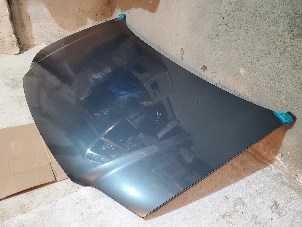 Vând capota motor pentru Vw Caddy 2004-2010 compatibila și pentru Touran.