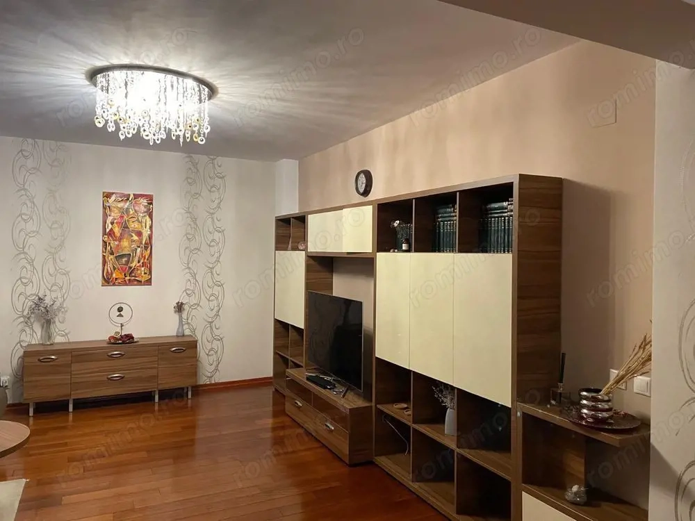 Închiriere Apartament cu 3 camere, 140 mp, parcare subterana, centrala proprie