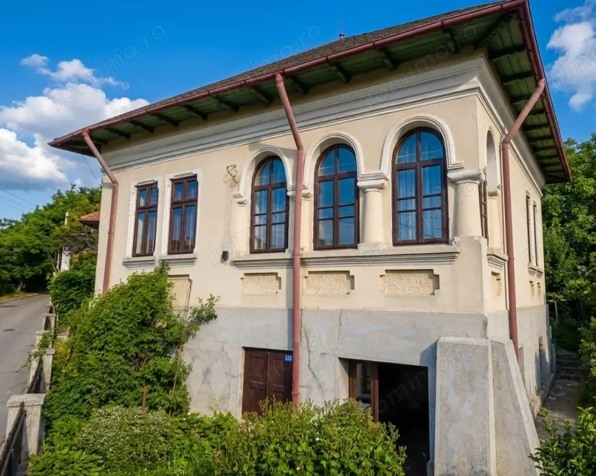 Casă Stroești, teren = 3450 mp
