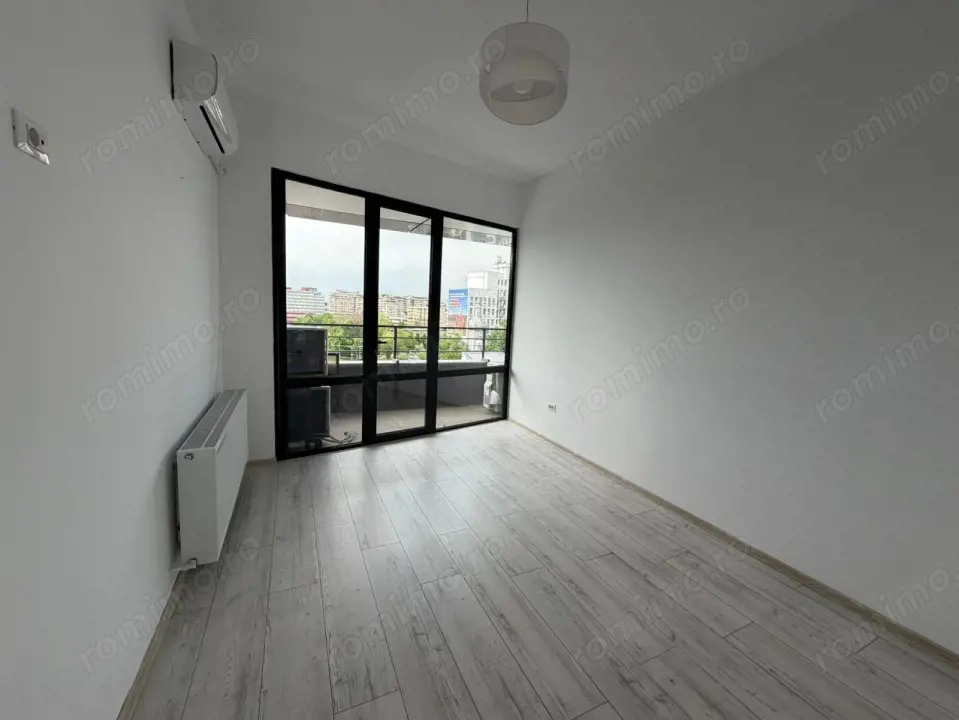 Spațiu de închiriat – clădire modernă, central, etaj 3 cu lift, terasă