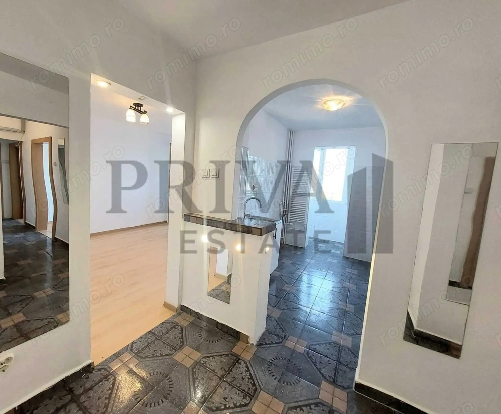 Apartament decomandat 3 camere 65 mp etaj 9, Sagului