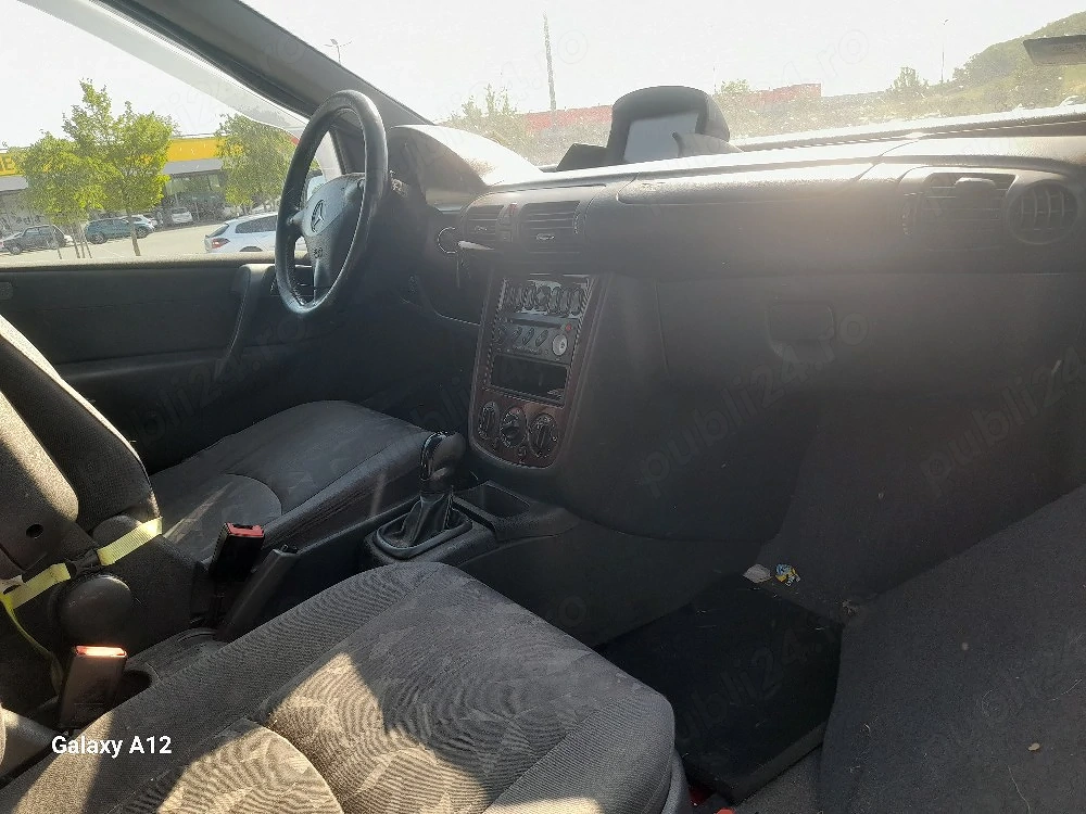 Dezmembrez Mercedes-Benz Vaneo 1.7 cdi