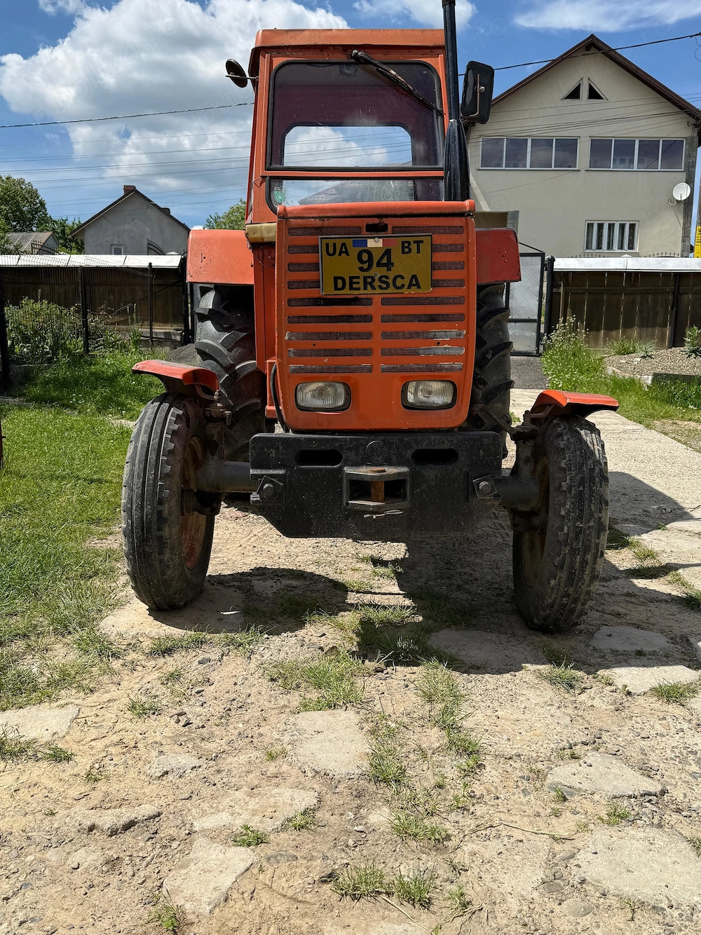De vânzare tractor+remorcă+disc+greblă pentru munca la câmp în județul BT; 11.000 euro negociabil