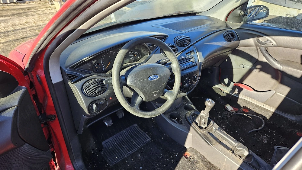 Dezmebrez Ford Focus I limuzina 1.4 benzina