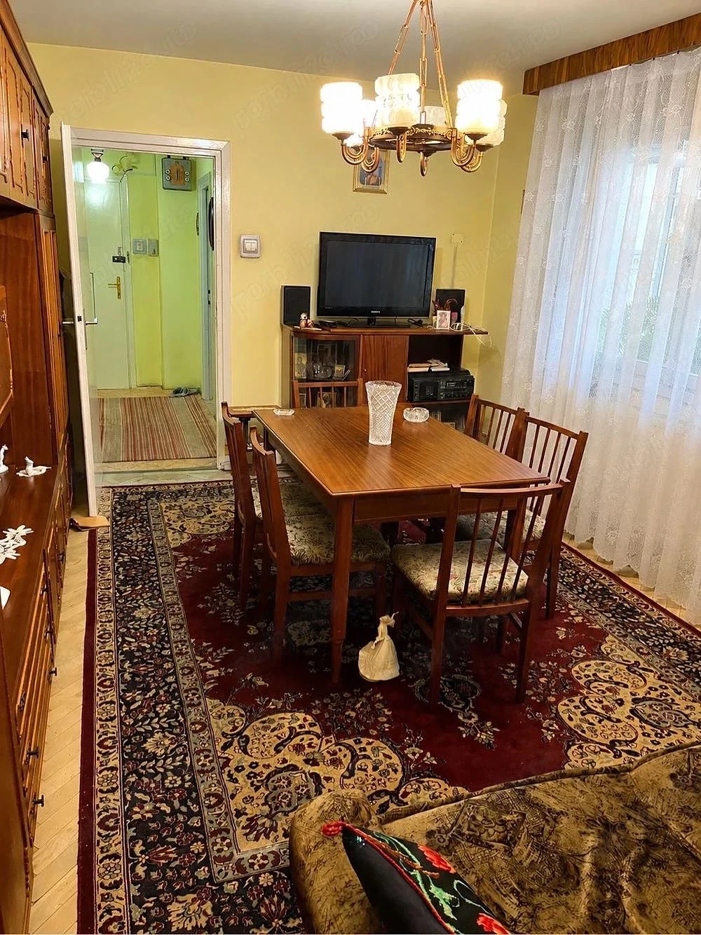 Apartament cu 3 camere CENTRALA PROPRIE, et 2 Sagului
