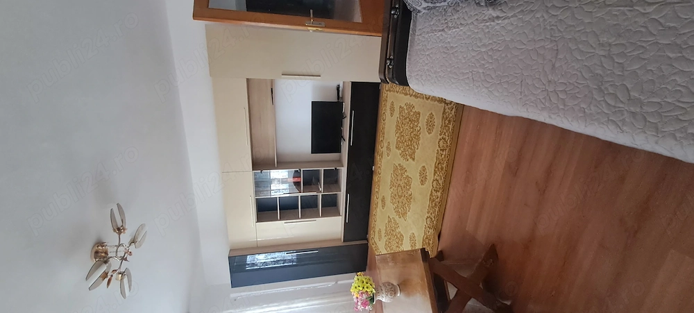 Decomandat,56mp,bl P105,6min metrou 1Dec1918,langa ,zugravit,f curat,,