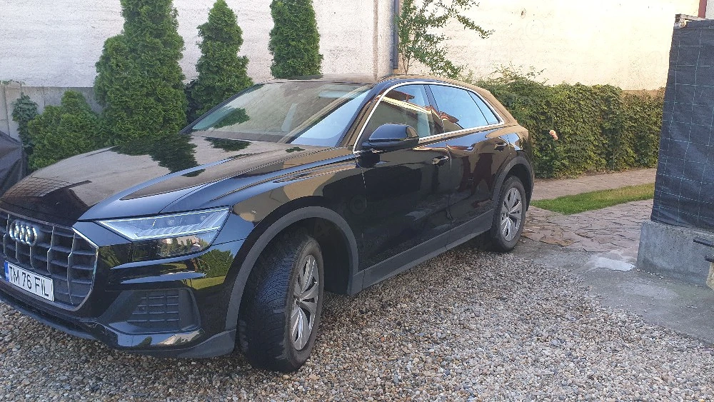 vand audi Q8