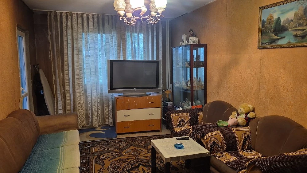 Direct proprietar   3 camere, 69 mp, 2 băi, balcon, bloc reabilitat, accept credit