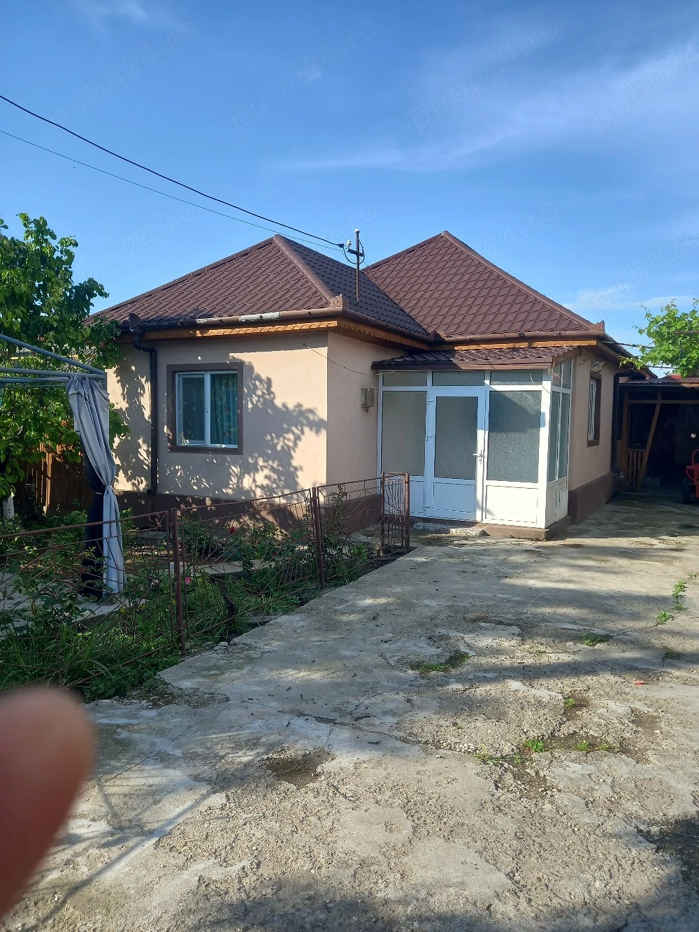 Vand casa vernesti