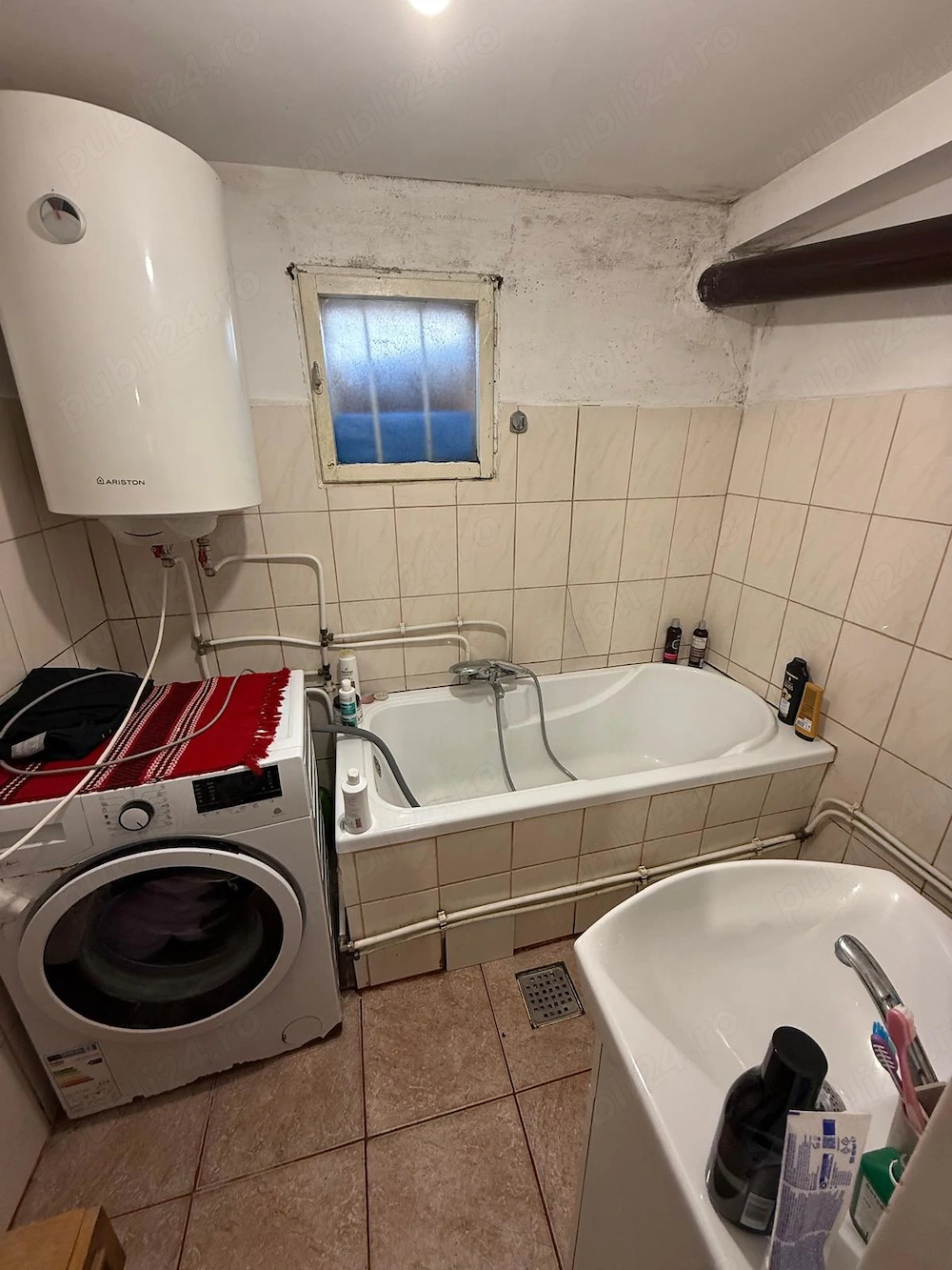 Casa si teren de vanzare 