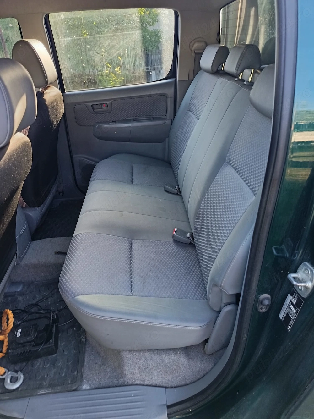 Vand Toyota hilux 2500 cc, 2008