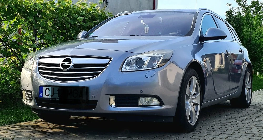 Vând Opel Insignia 