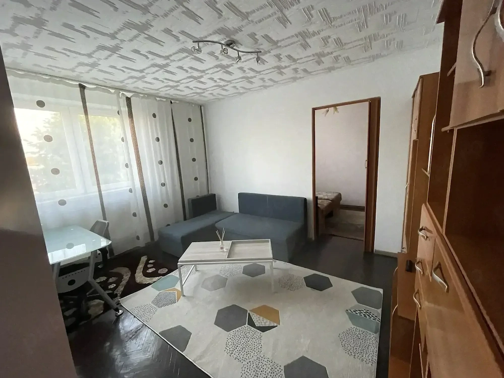 Inchiriez apartament 3 camere