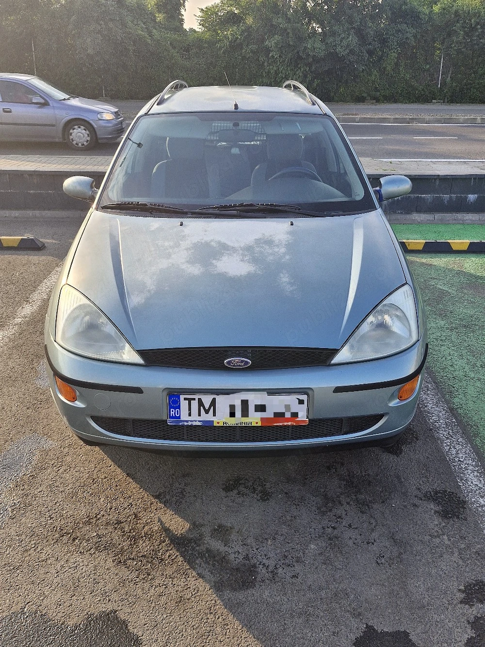 Ford Focus an 2000 1.6 Benzină