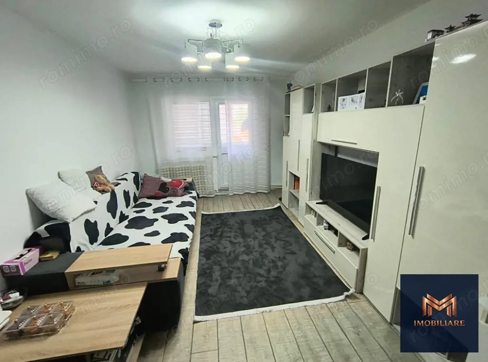 Apartament 3 camere Central, renovat 2023, decomandat, etaj intermediar
