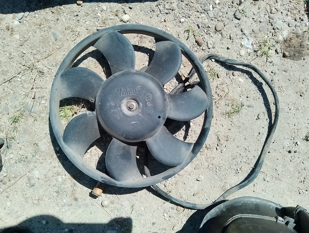 Dezmembrez Volkswagen passat 