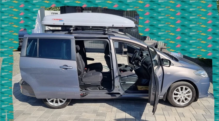 Se vinde Mazda 5,7 Locuri 
