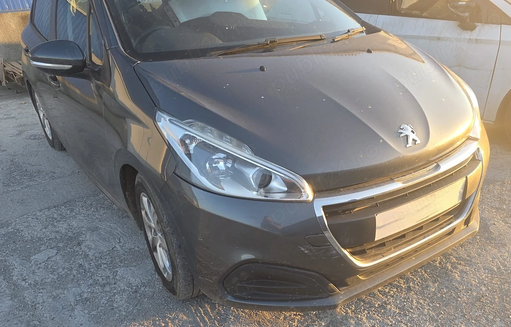 Dezmembrez Peugeot 208 1.6 d 2015