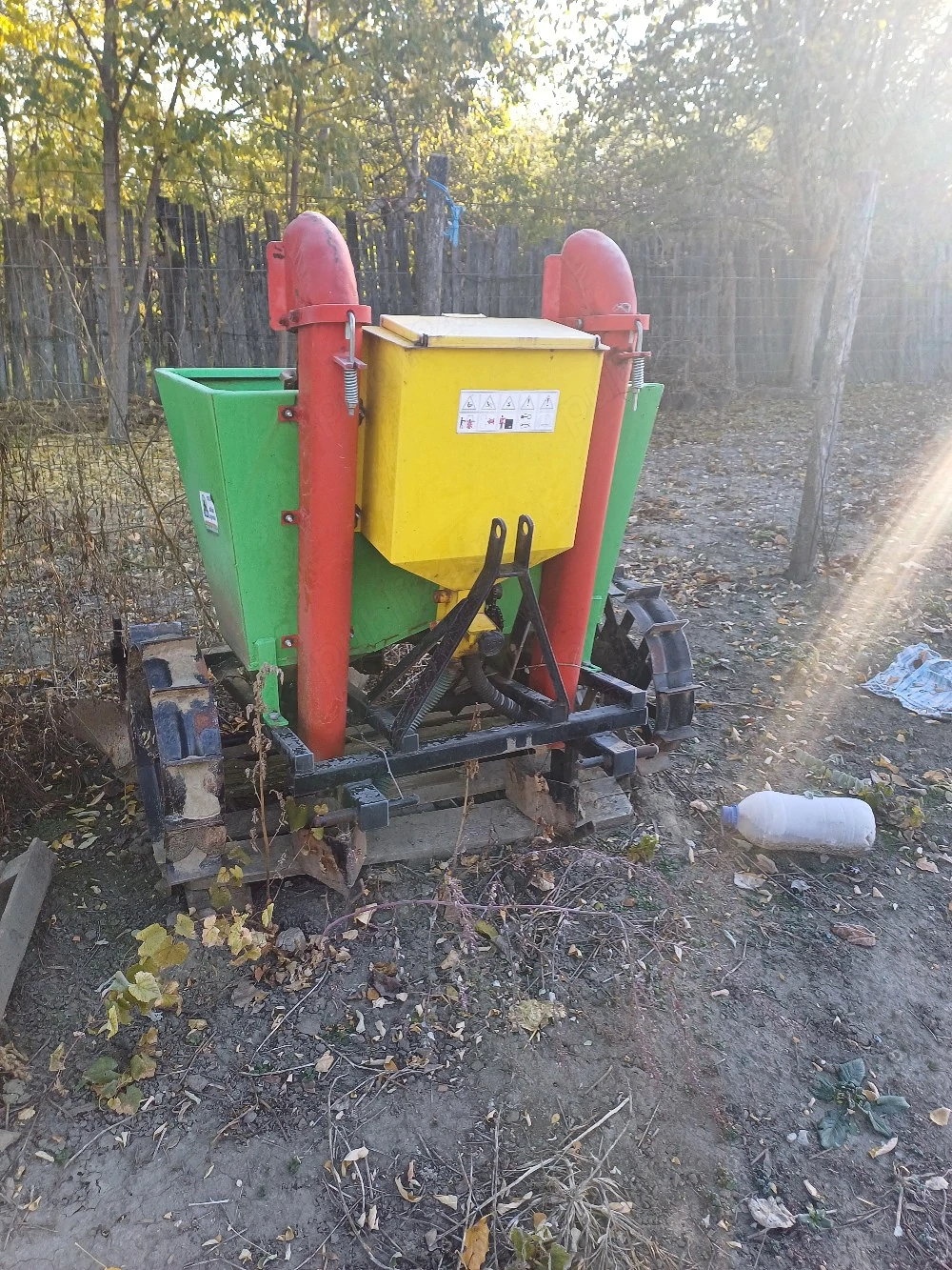 vand utilaje plantat si recoltat cartofi