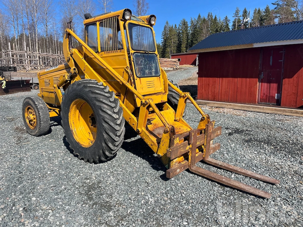 Incarcator frontal Volvo LM 620