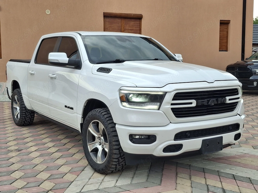 Dodge RAM 150 - 5.7 benzina - Hemi Sport 4x4 - full options
