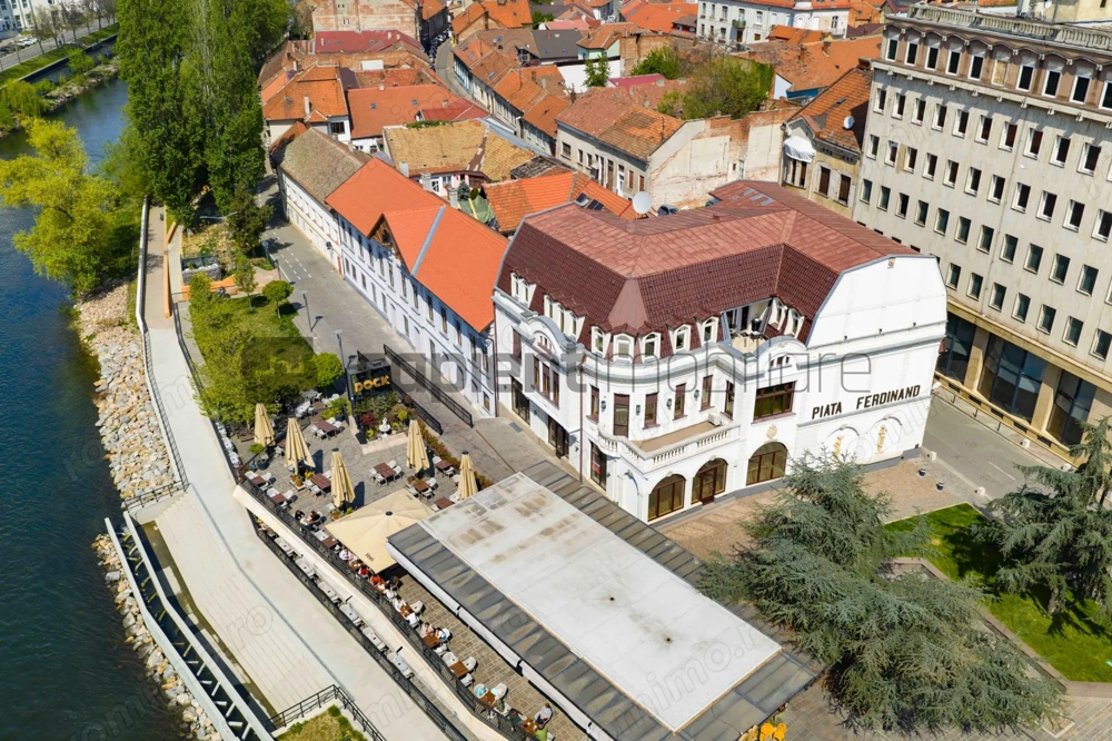 Spațiu comercial ultracentral – Piața Ferdinand, Oradea